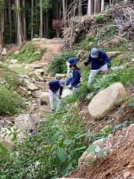 水害の跡が残る